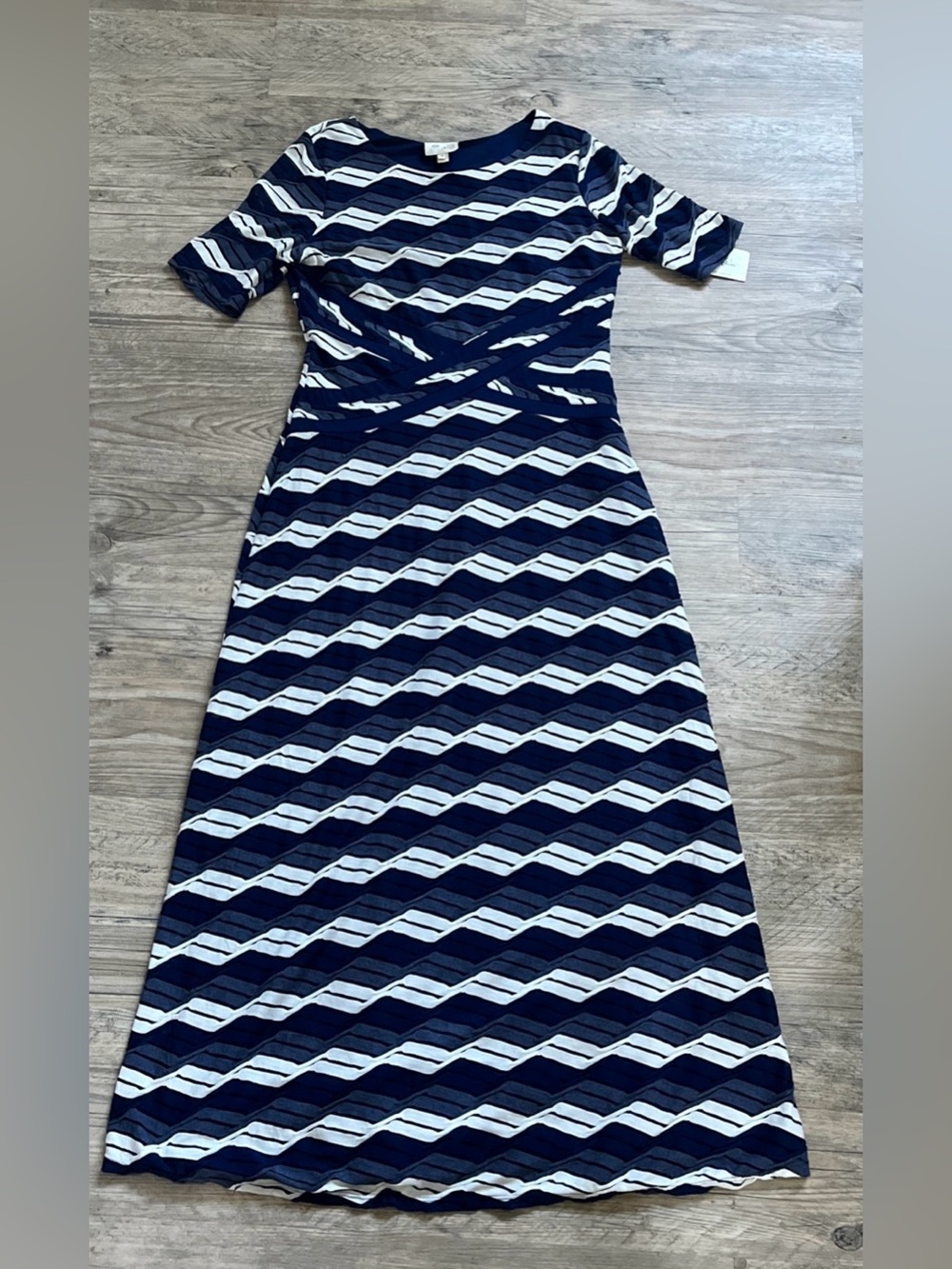 New Beige By ECI Navy WhiteTextured Wavy Stripe Short Sleeve Maxi Dress Chic